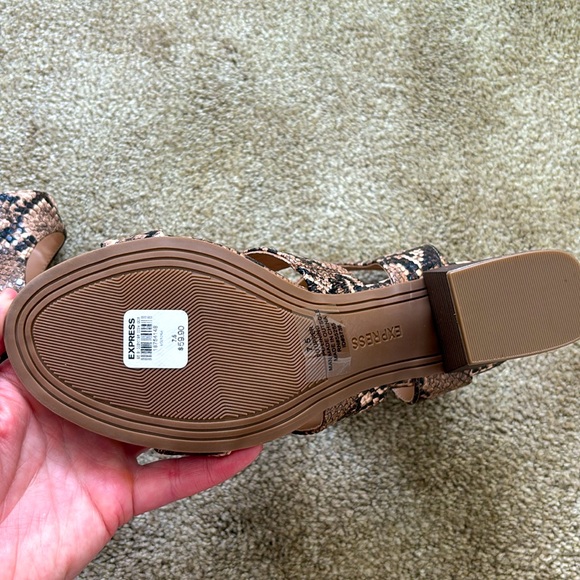 NWT Express Snake Print Block Heel Sandals - Picture 6 of 8